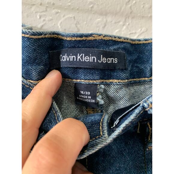 Calvin Klein Jeans High Rise Blue  Shorts Distressed Sz 16/33 NWT - Picture 5 of 6